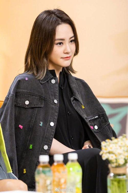 娱乐吃瓜女艺人定位,那些热衷于吃瓜的女艺人，她们的生活与事业  第1张